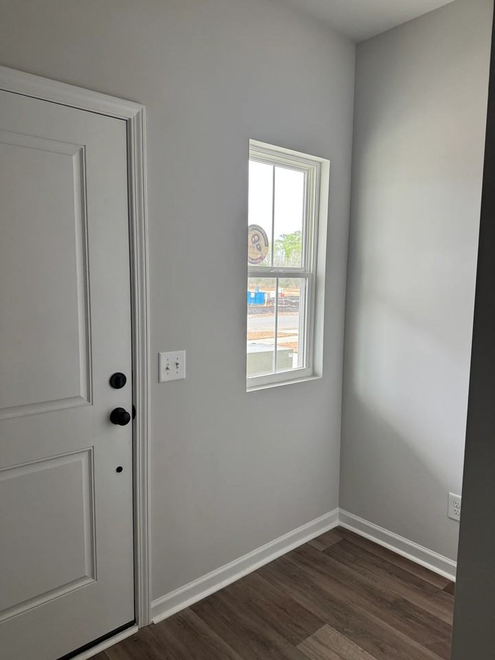 210 Barnwood Ln - Photo 2 of 12