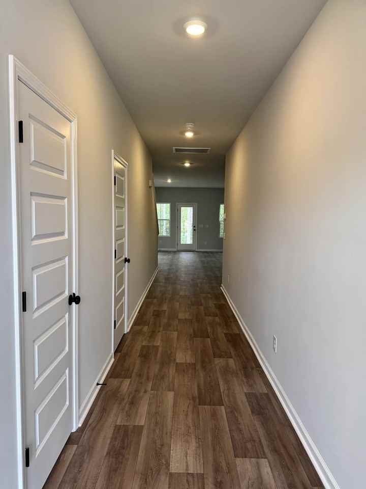 210 Barnwood Ln - Photo 3 of 12