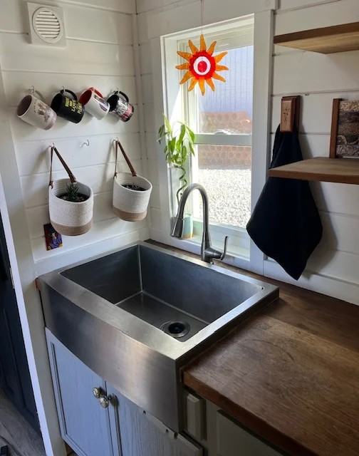 1458 Via Rancho Pkwy - Photo 2 of 9