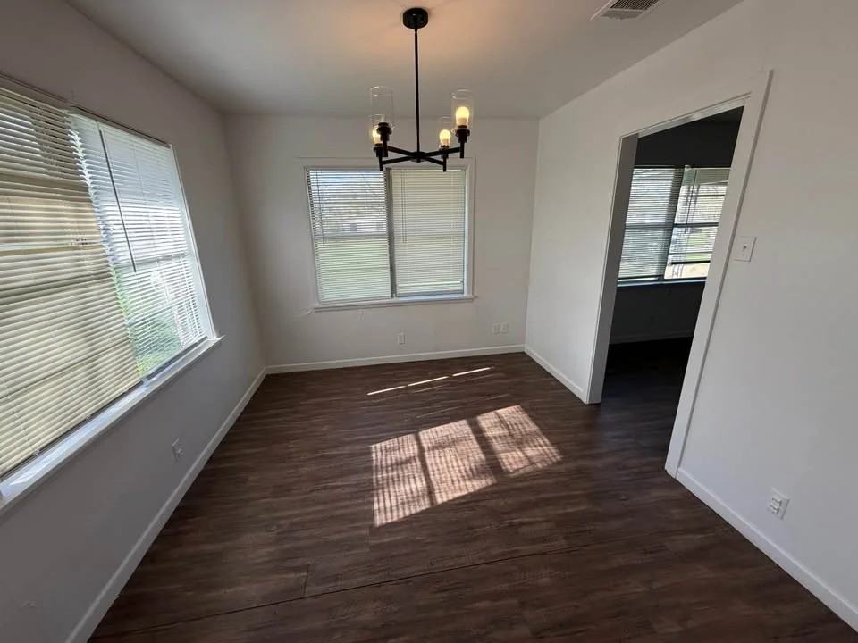 344 Leroy Pkwy - Photo 6 of 9