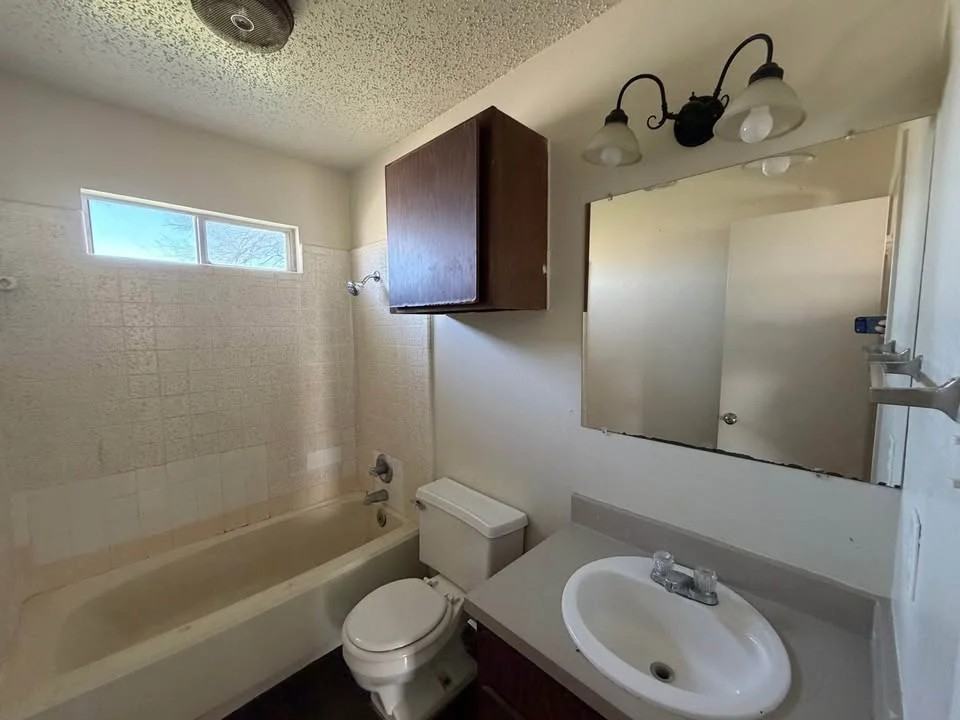 200 S Mott St #10 - Photo 6 of 6