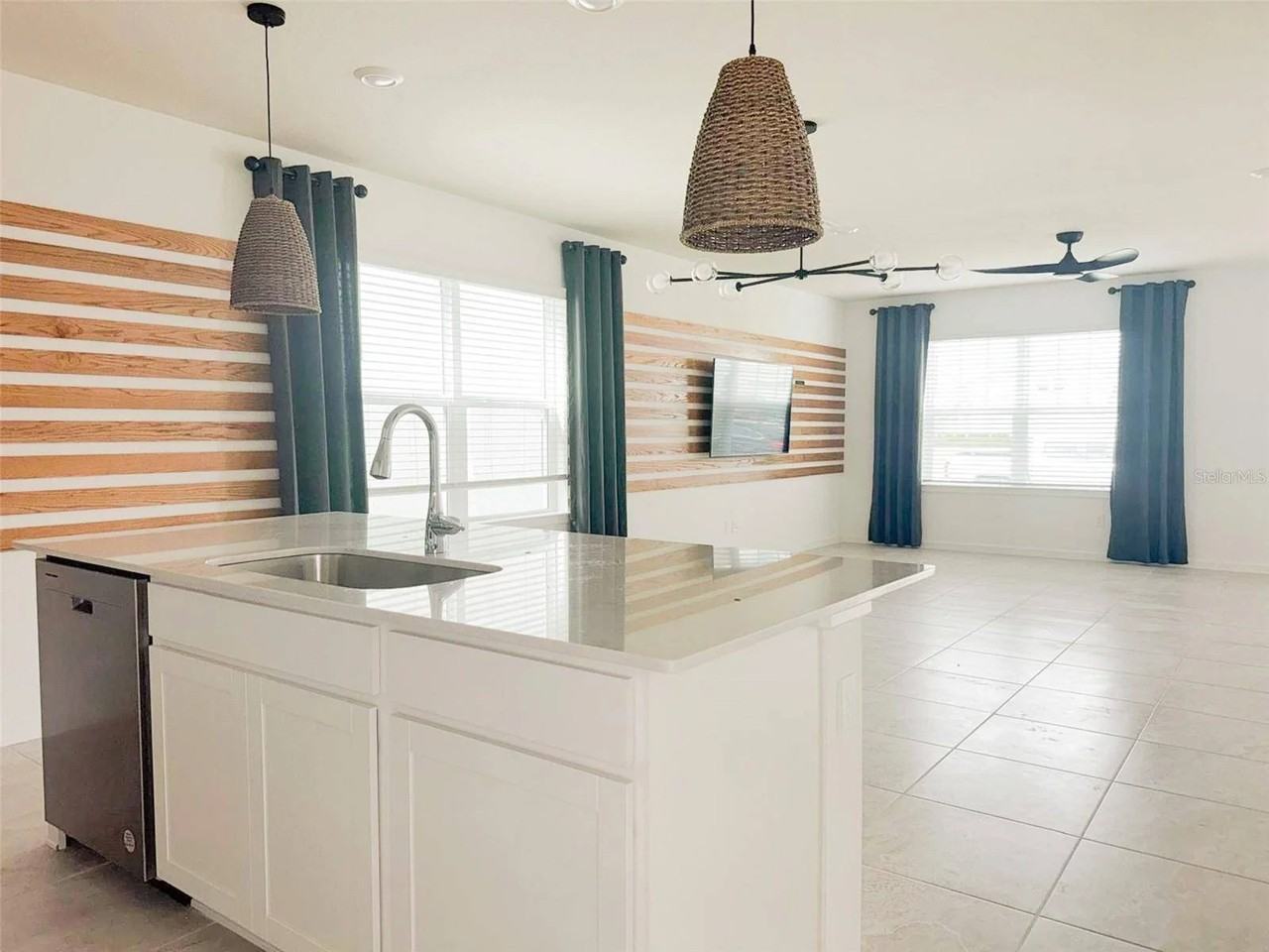 1889 Summer Serenity Dr - Photo 4 of 19