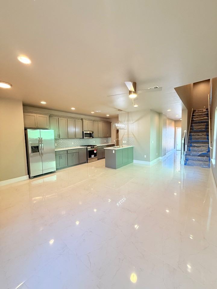 621 Abadan Dr - Photo 4 of 20