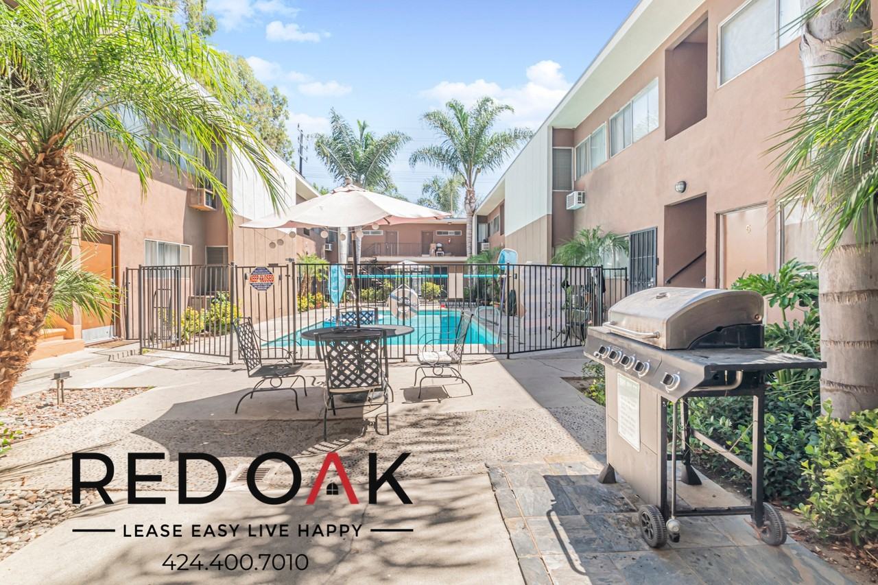 15405 Vanowen St - Photo 6 of 20