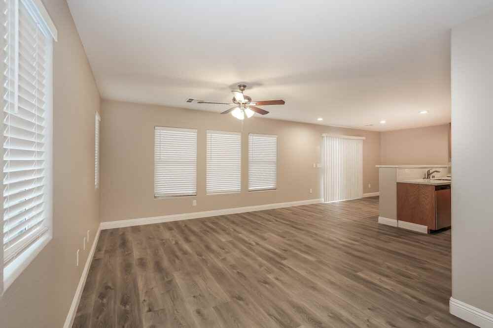 124 Icy River Ave - Photo 5 of 17