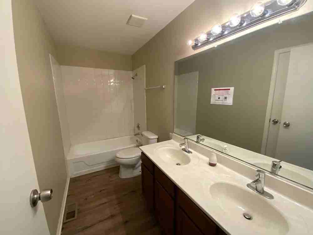 610 Cochise Cir #NA - Photo 2 of 10