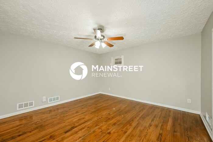 1039 Verdi Way - Photo 2 of 18