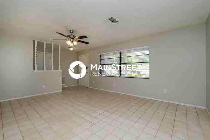 10054 Hayward Rd - Photo 3 of 16