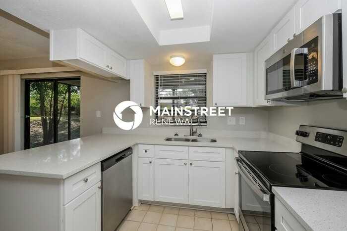 10054 Hayward Rd - Photo 7 of 16