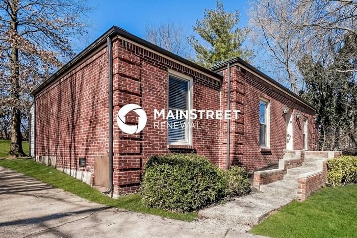 5904 Bluffington Ct - Photo 3 of 16