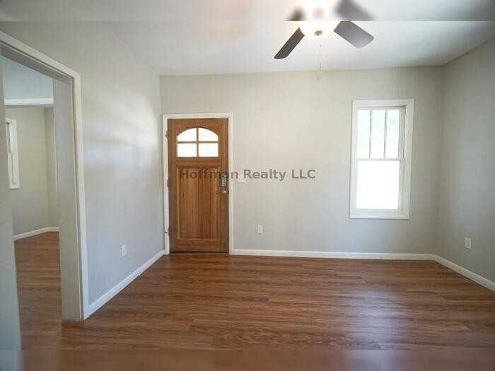 1901 W Bristol Ave #B - Photo 3 of 12