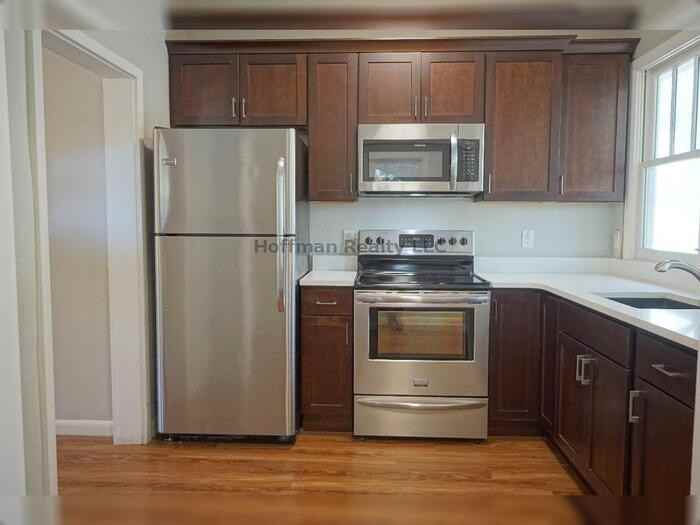 1901 W Bristol Ave #B - Photo 4 of 12