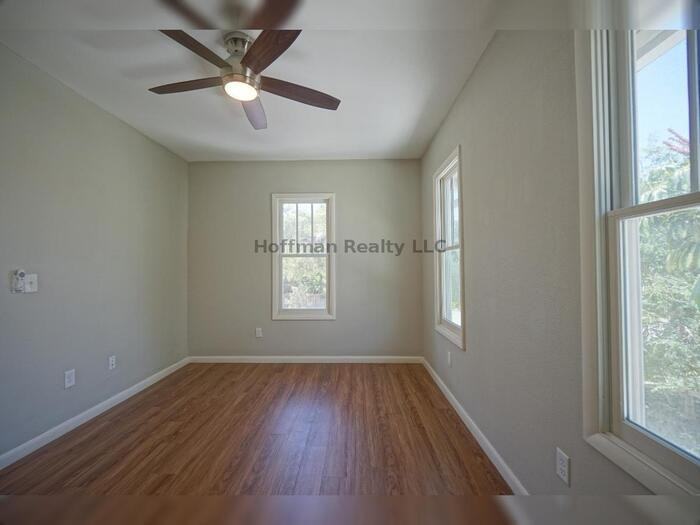 1901 W Bristol Ave #B - Photo 7 of 12