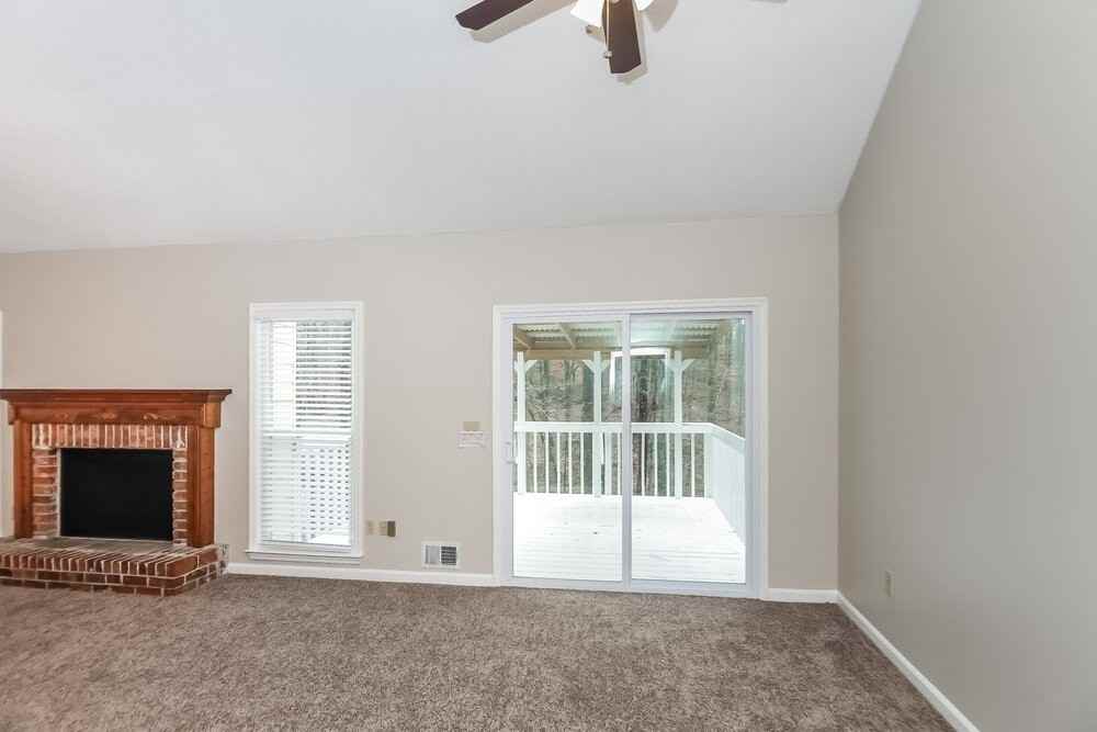 3845 Howard Dr Nw - Photo 7 of 18