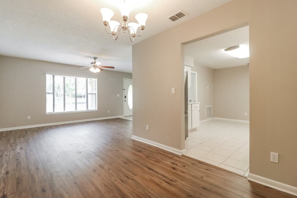 17507 Cranbrook Dr - Photo 5 of 16