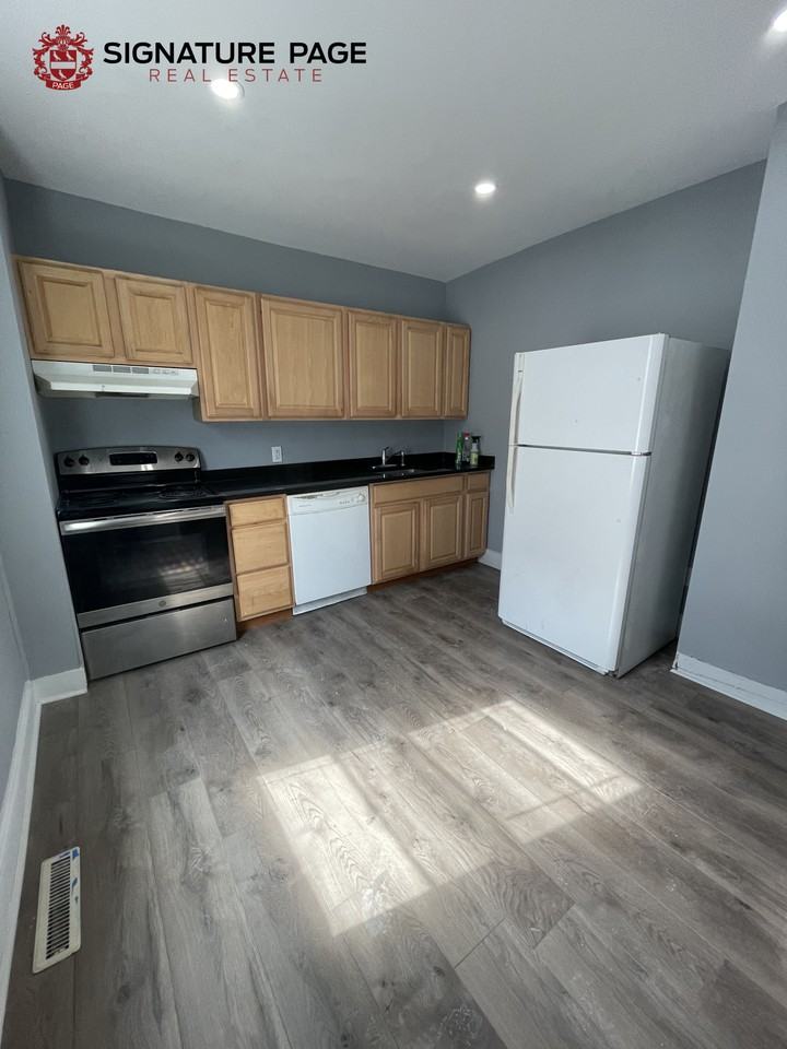 77 School Street #1/2 - Photo 4 of 11