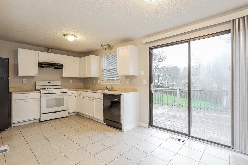 725 Sunfield Dr Nw - Photo 7 of 17