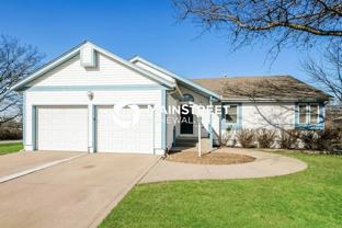 818 Autumn Dr - Photo 1 of 1