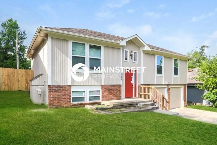 219 E Pacific Dr - Photo 4 of 17