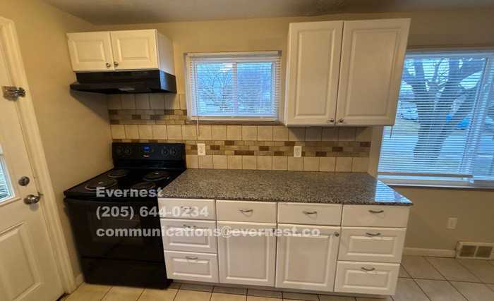 3515 Eakin Rd - Photo 4 of 12