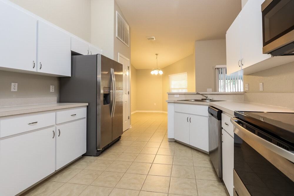 5800 Driftwood Dr - Photo 7 of 15