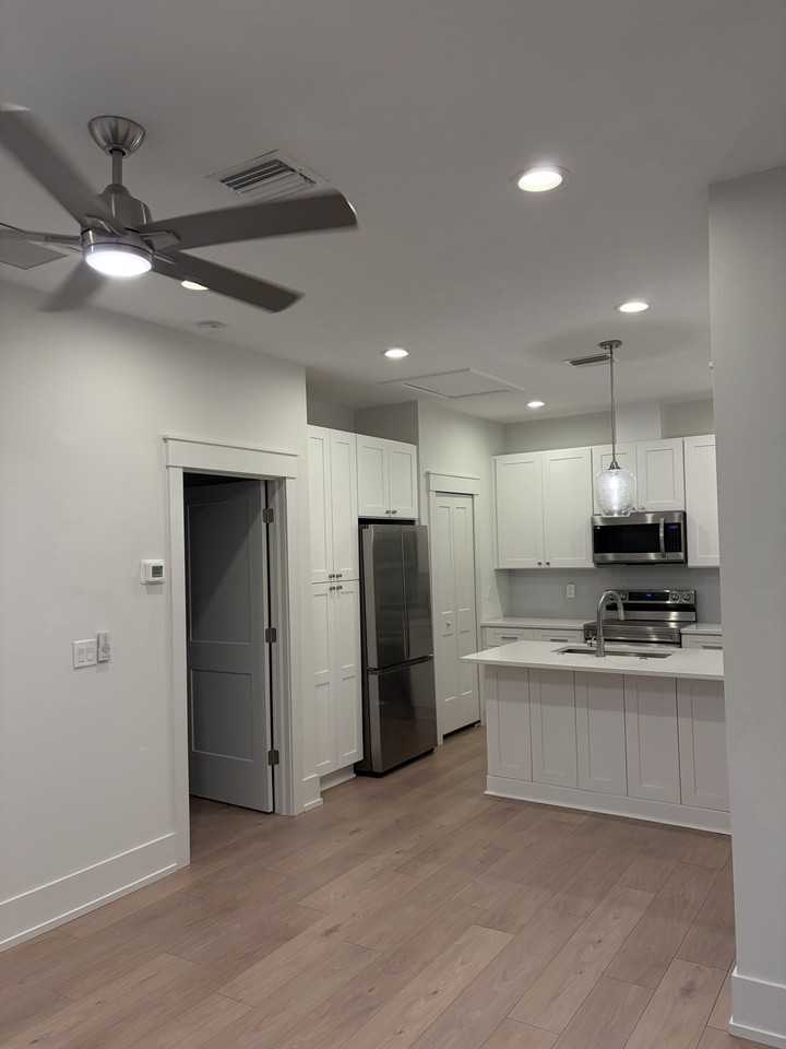 2717 14th Street North - Photo 3 of 20