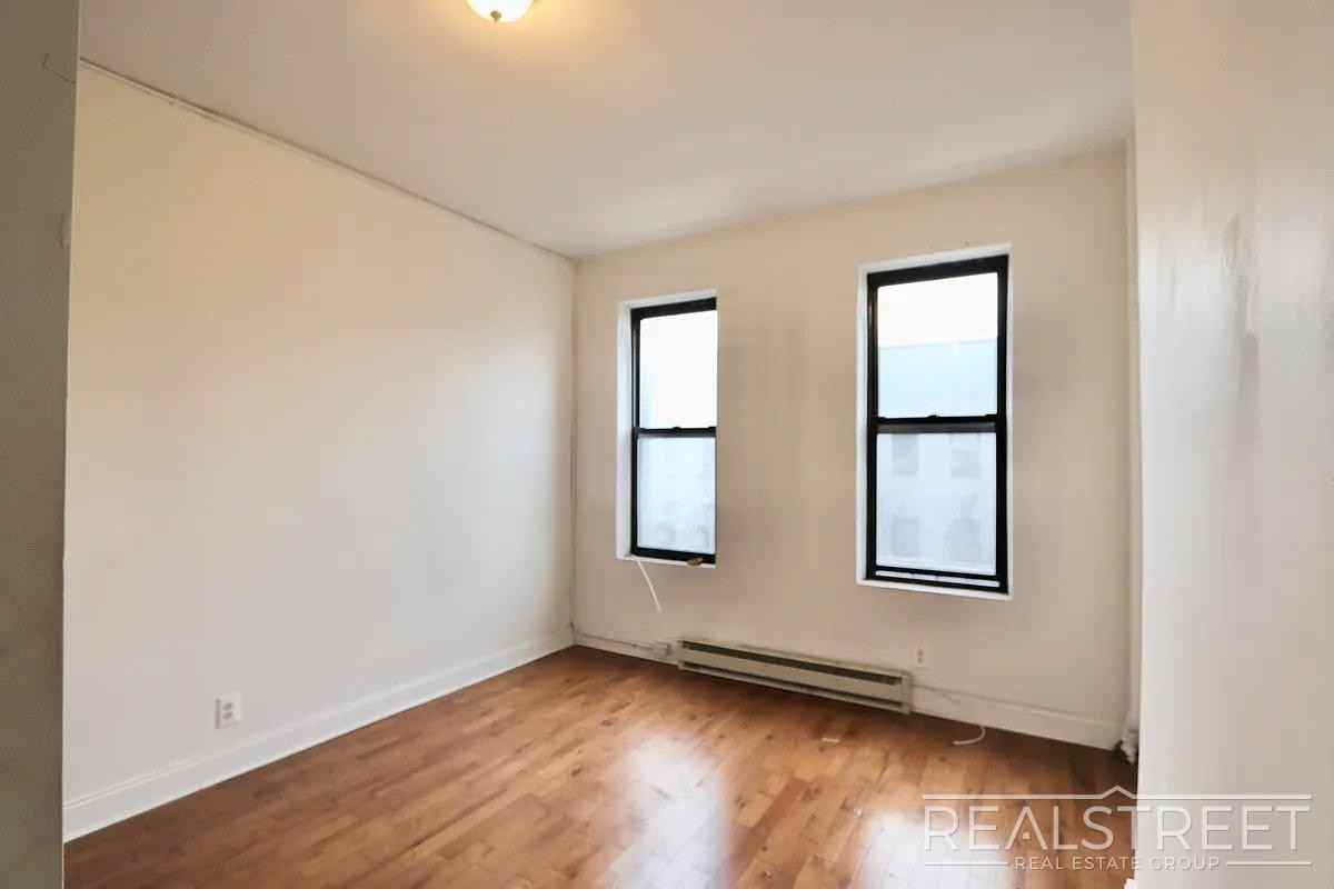297 Troutman St #2R - Photo 6 of 9