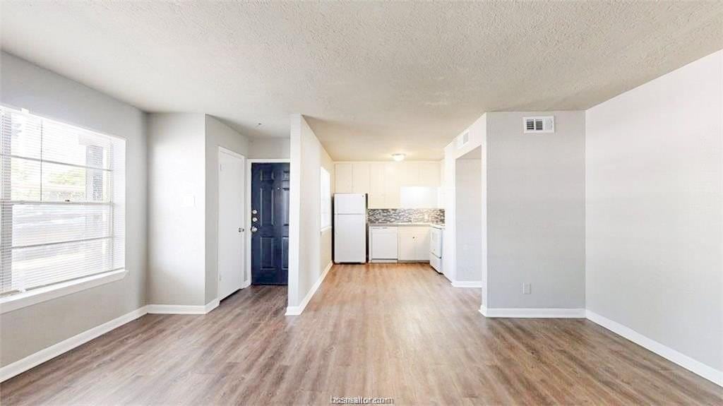 3800 E 29th St #13 - Photo 3 of 17