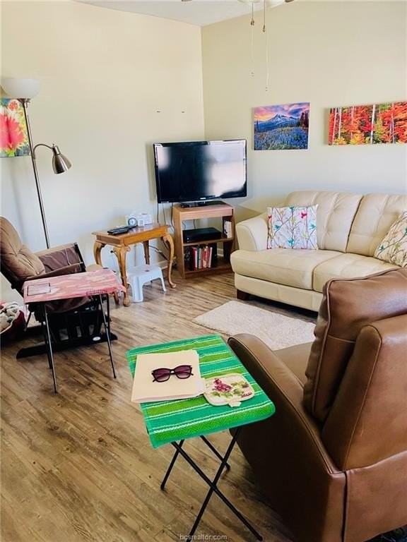 1406 Gramma Ct - Photo 4 of 17