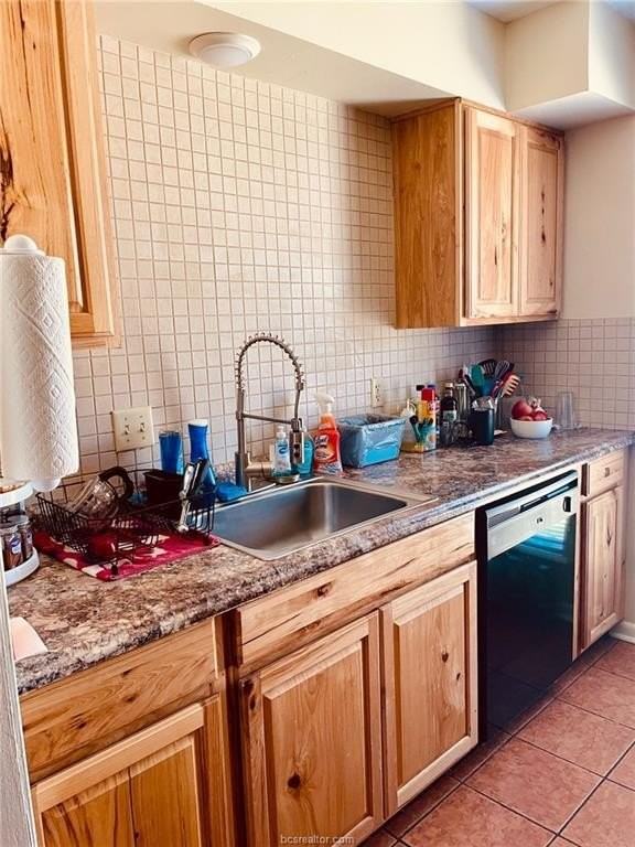 1406 Gramma Ct - Photo 6 of 17