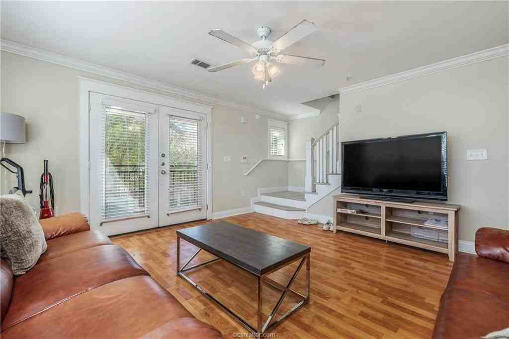 1725 Harvey Mitchell Pkwy S #1334 - Photo 4 of 18