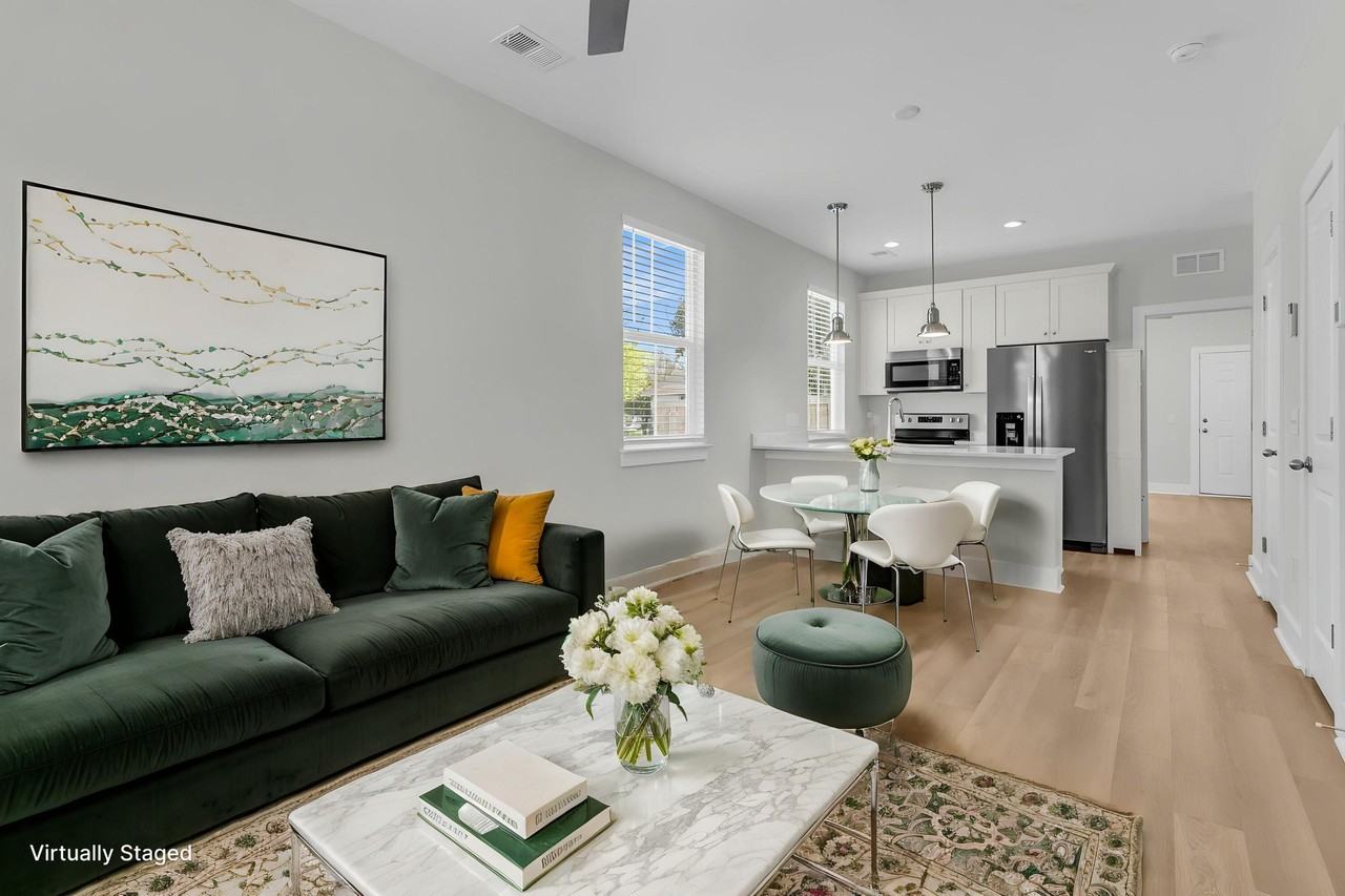 1995 Forest Ave - Photo 2 of 26