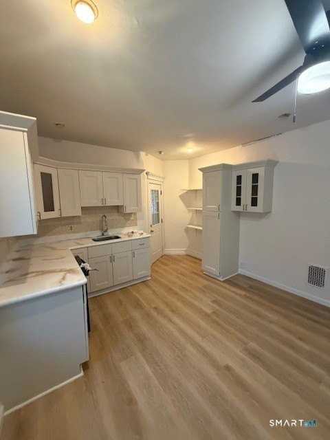 117 Marion St Unit 2 - Photo 4 of 14