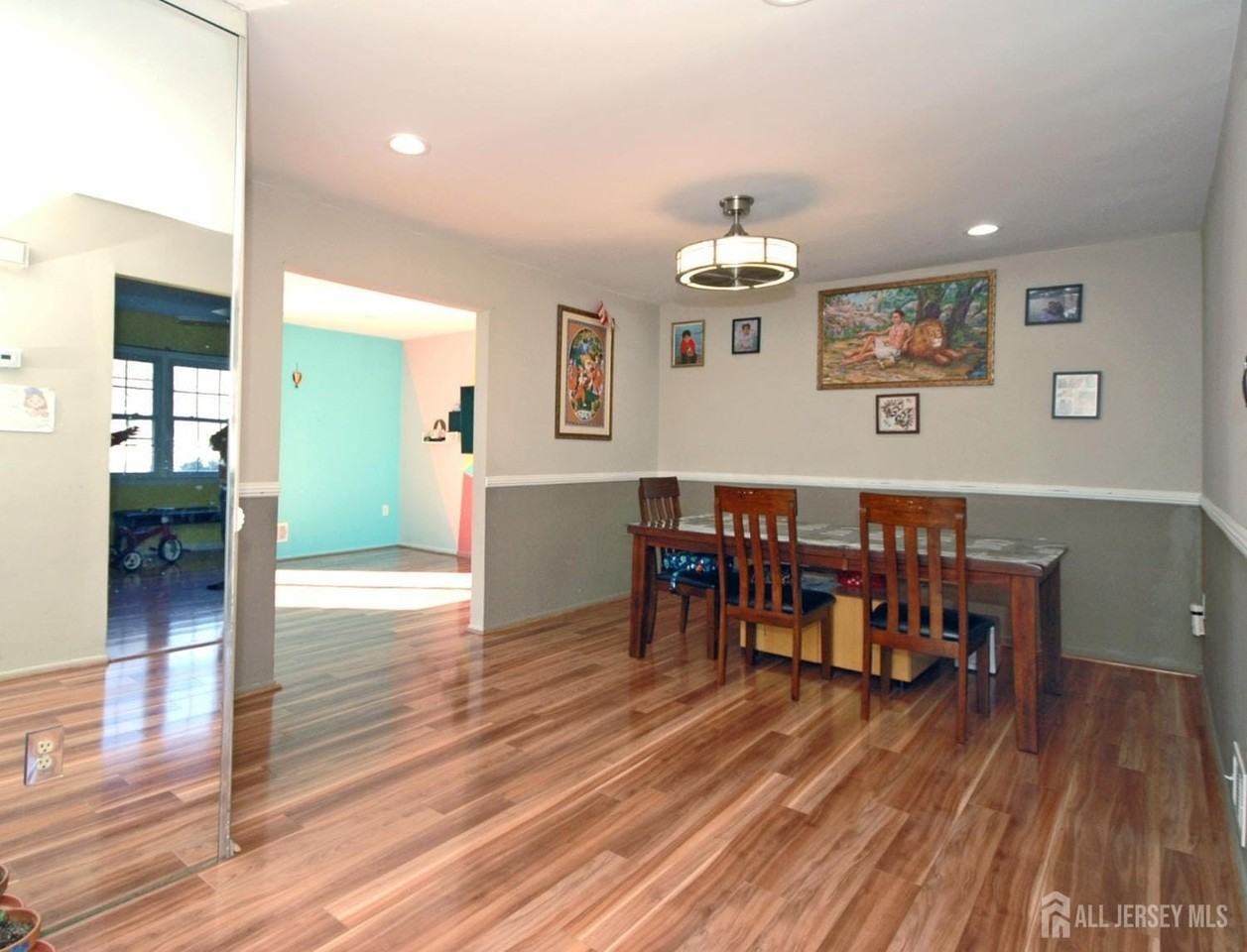 4 White Oaks Dr - Photo 7 of 33