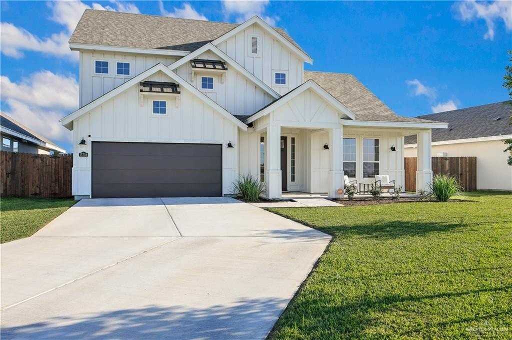 13704 Belle Ct - Photo 2 of 25