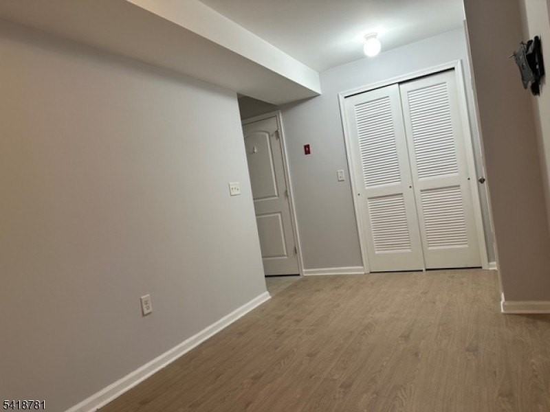 33 Ronald Dr - Photo 3 of 21