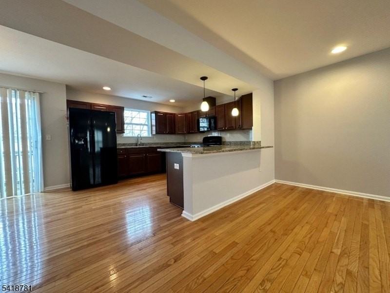 33 Ronald Dr - Photo 4 of 21