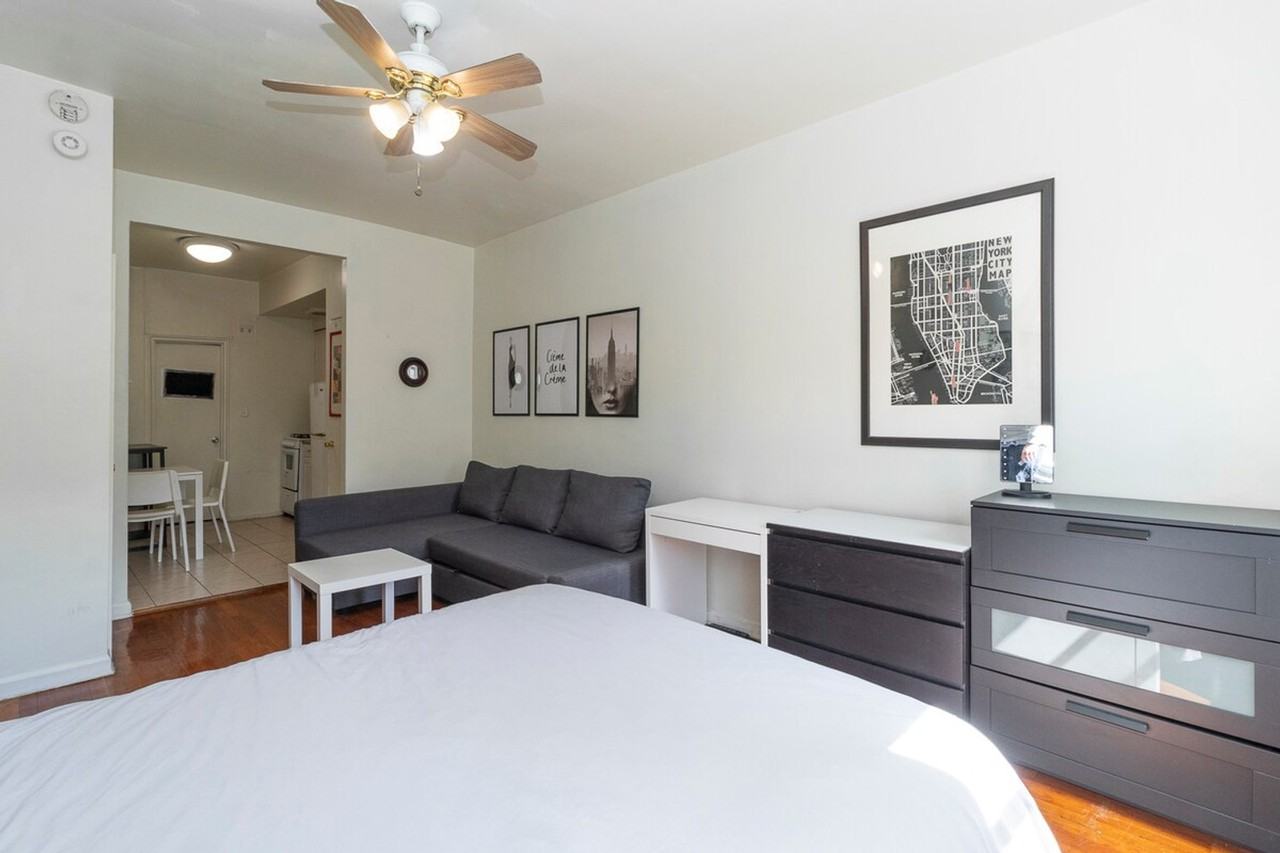 300 E 82nd St #1032021P - Photo 2 of 23