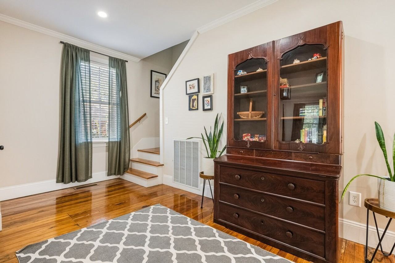 220 Cleland St #1300981P - Photo 2 of 22