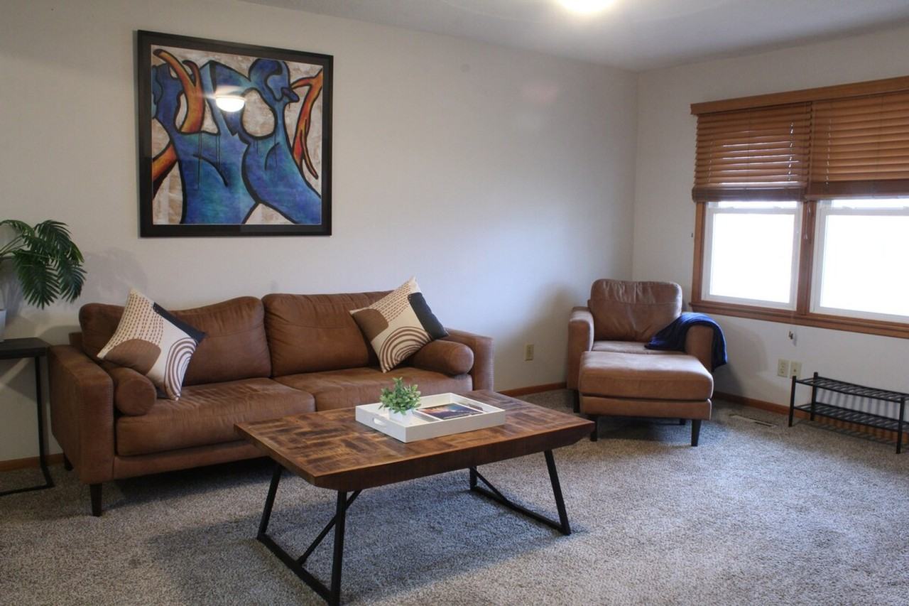 202 Nw Sharmin Dr #1319117P - Photo 4 of 49