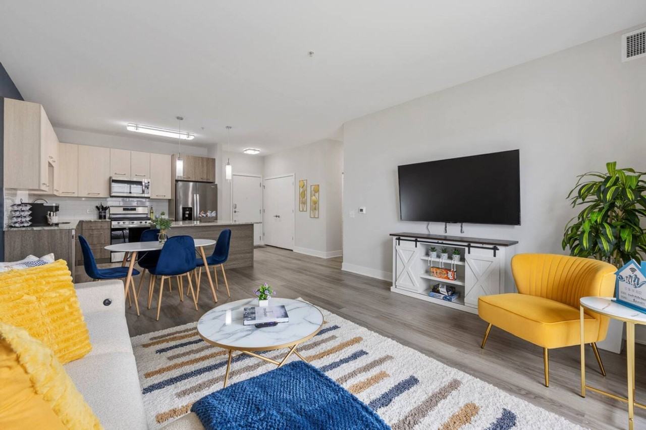 28294 Ferry Rd #1366973P - Photo 6 of 41