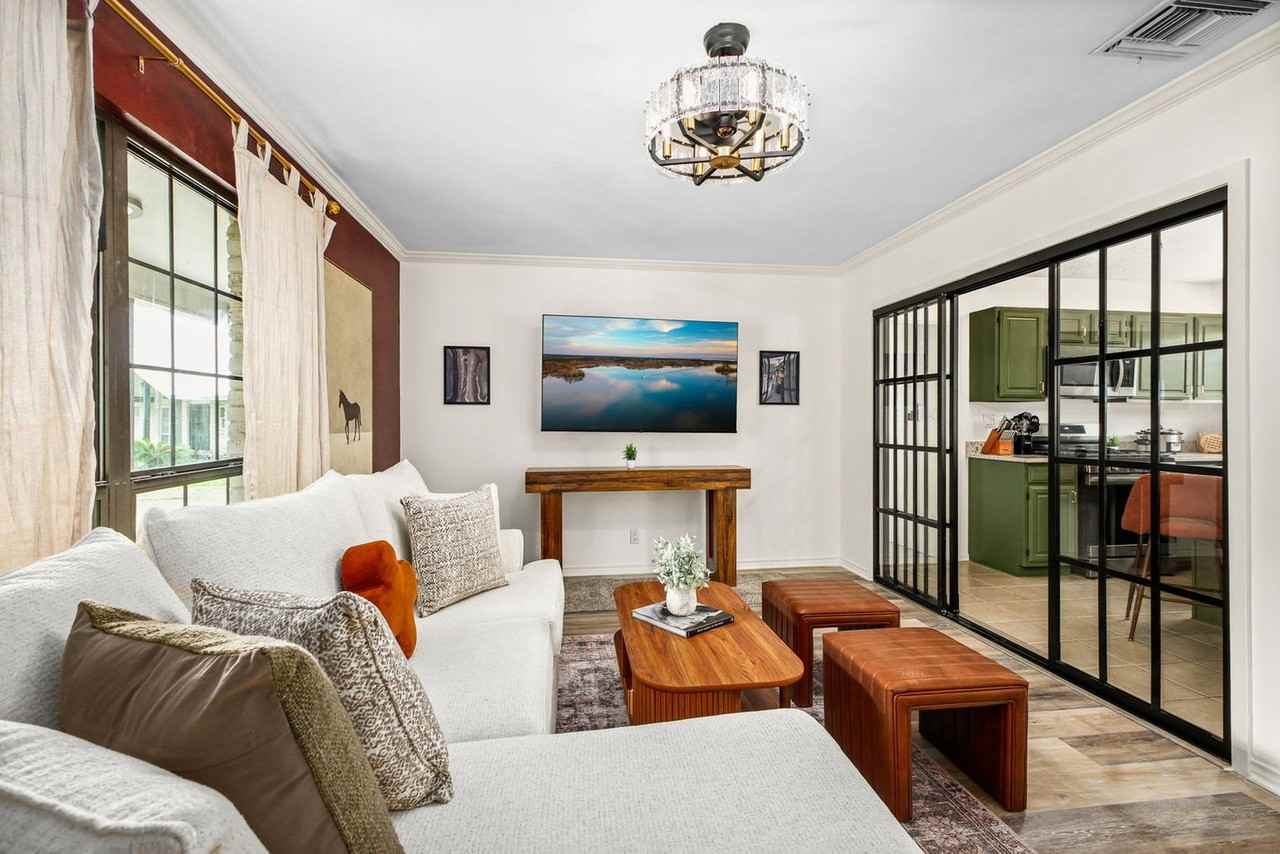 3951 Starhill Dr #1373669P - Photo 3 of 50