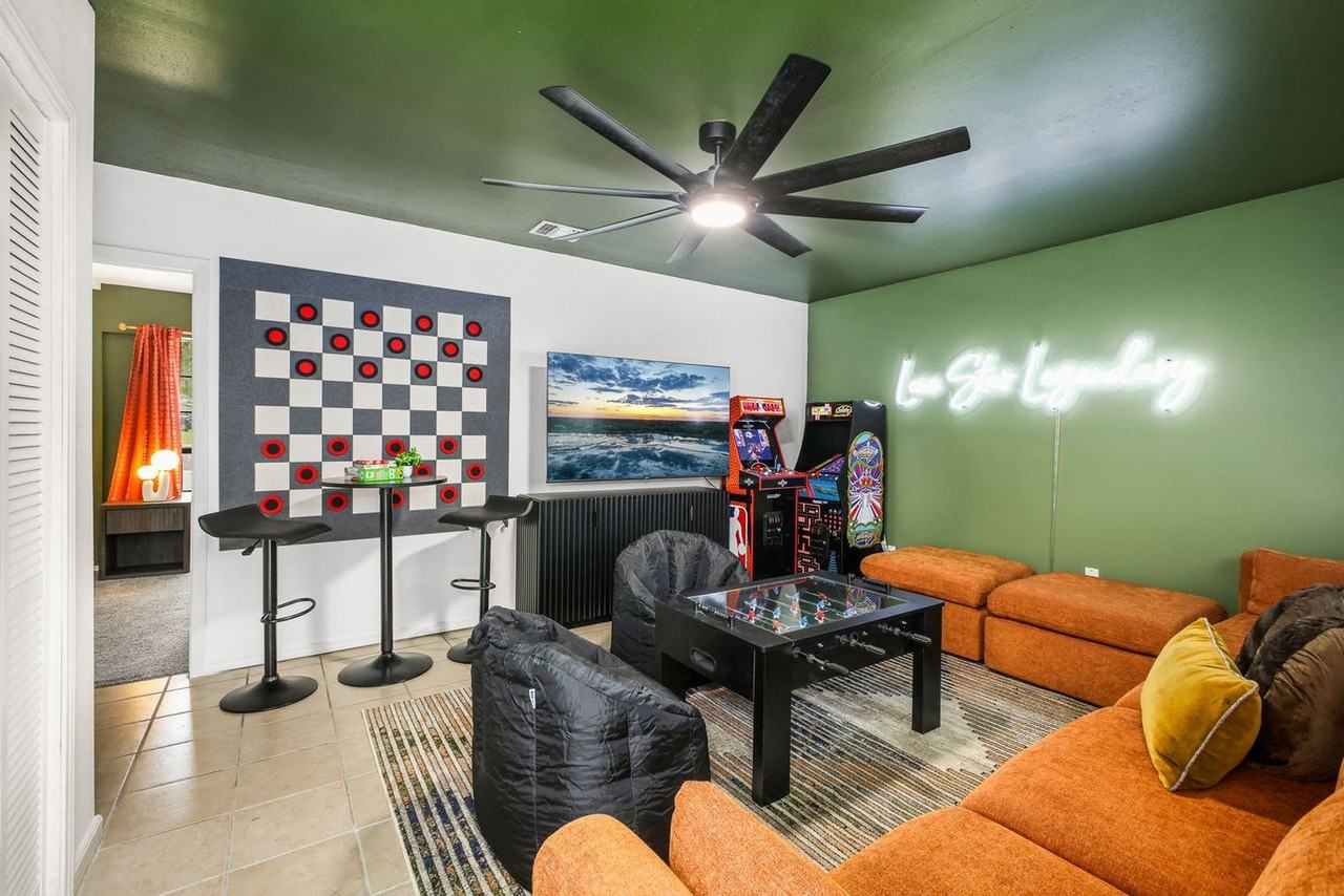 3951 Starhill Dr #1373669P - Photo 5 of 50