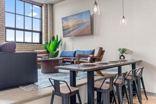 718 Washington Ave N - Photo 1 of 1