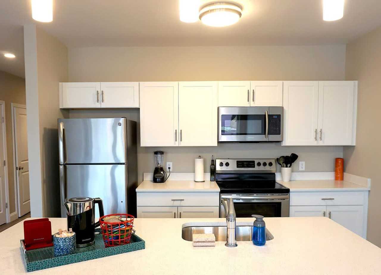 140 Pearl St #1470153P - Photo 6 of 34