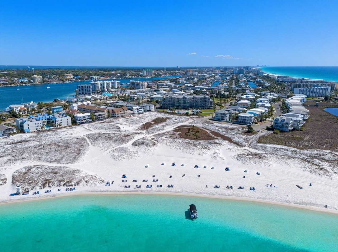 16 Gulf Breeze Ct #1502069P - Photo 3 of 50