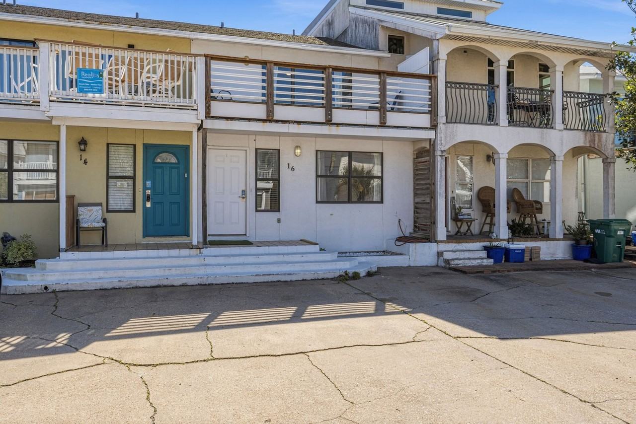 16 Gulf Breeze Ct #1502069P - Photo 7 of 50