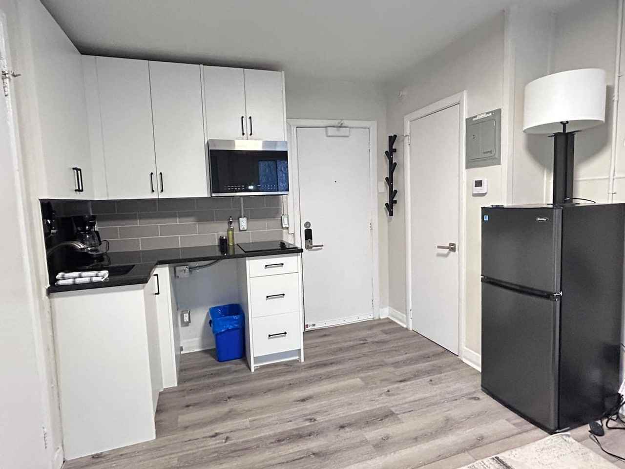 23 Russell Ave #1506206P - Photo 3 of 18