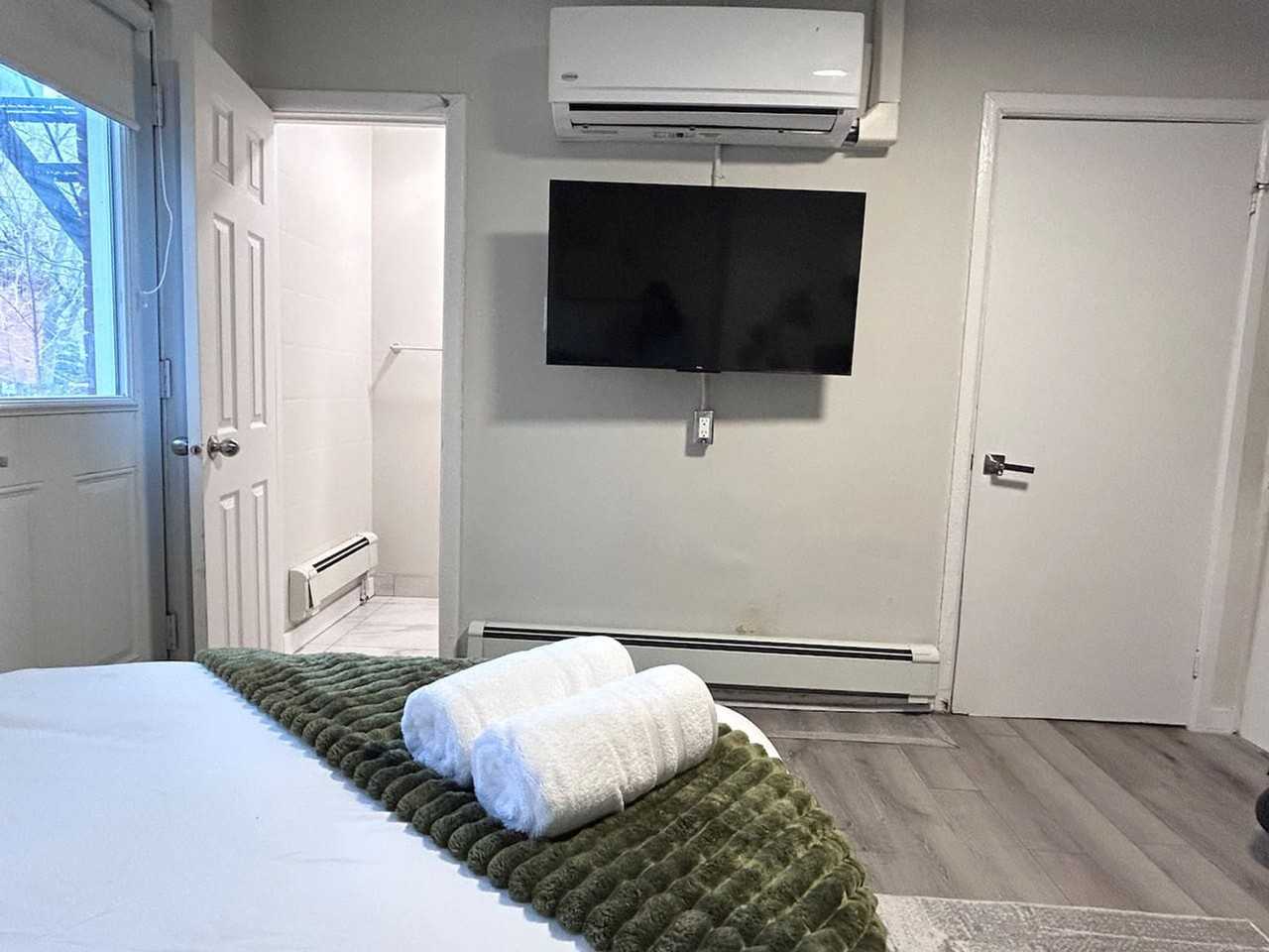 23 Russell Ave #1506206P - Photo 5 of 18