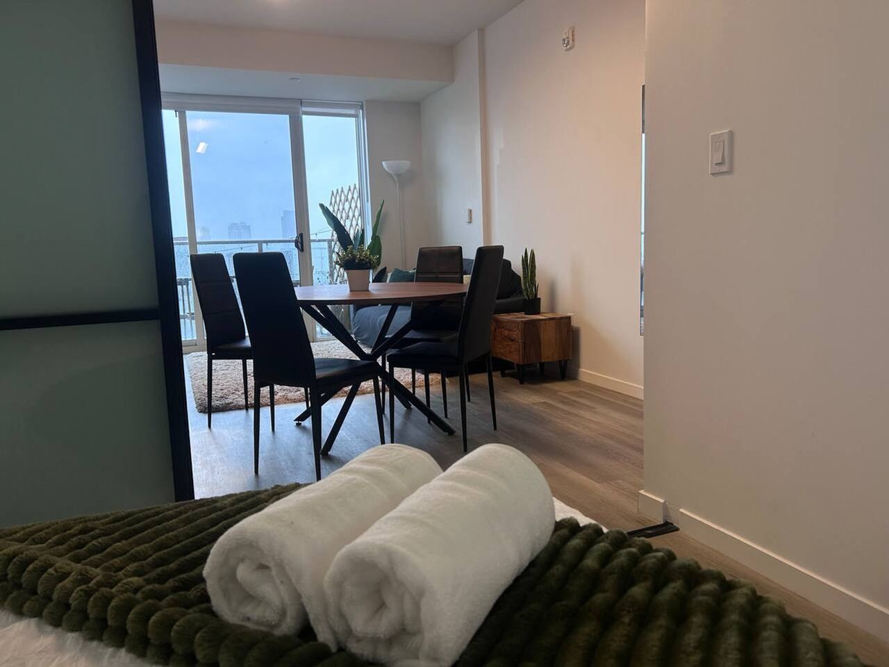 18 Hamilton Ave N #1506204P - Photo 2 of 29